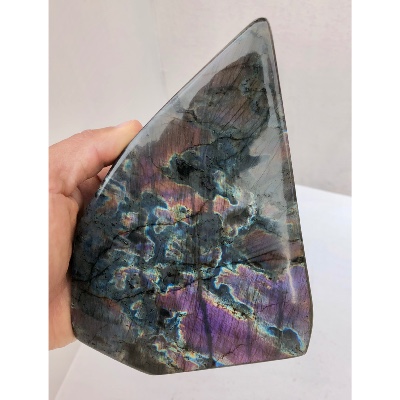 LABRADORITE MULTICOLORE  FORME LIBRE POLIE 1350g